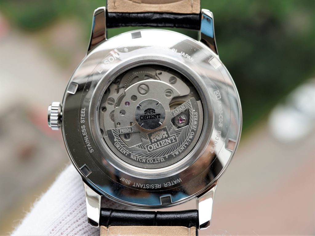 Orient SAK00002S0 Trang bị bộ Máy F6B24 cao cấp với 24 chân kính 