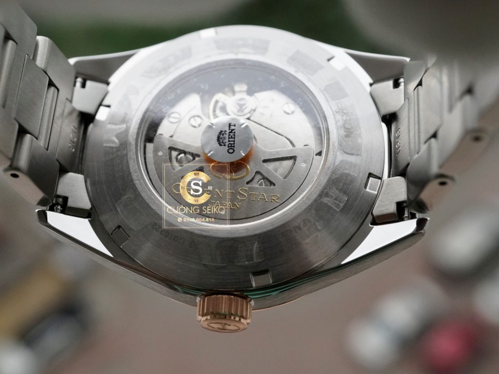 Bộ máy cơ học tinh tế của Orient Star RE-AU0401S00B