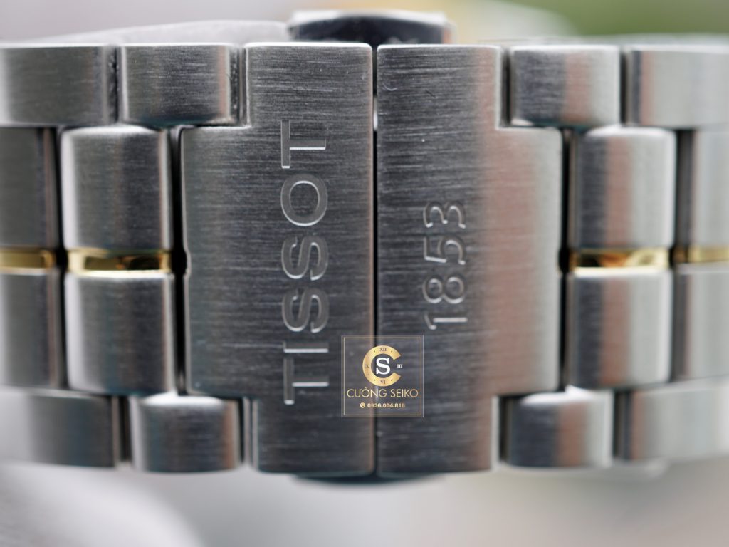 Tissot Luxury Chronometer T086.408.22.036.00 sử dụng chất liệu thép không gỉ 316L mạ vàng PVD
