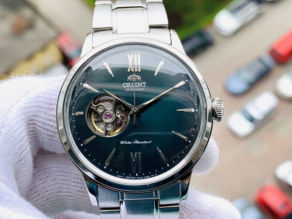 Mặt số Orient Bambino Open Heart RA-AG0026E00C quyến rũ với ô lộ máy góc 9h