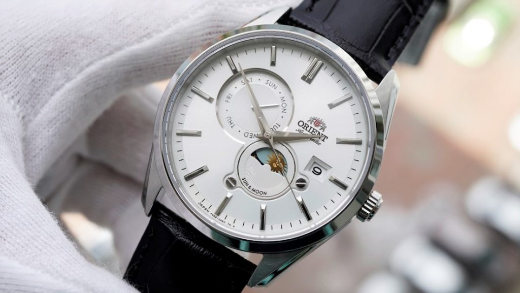Orient sun and moon gen 5 RA-AK0305S10B trang bị kính sapphier 