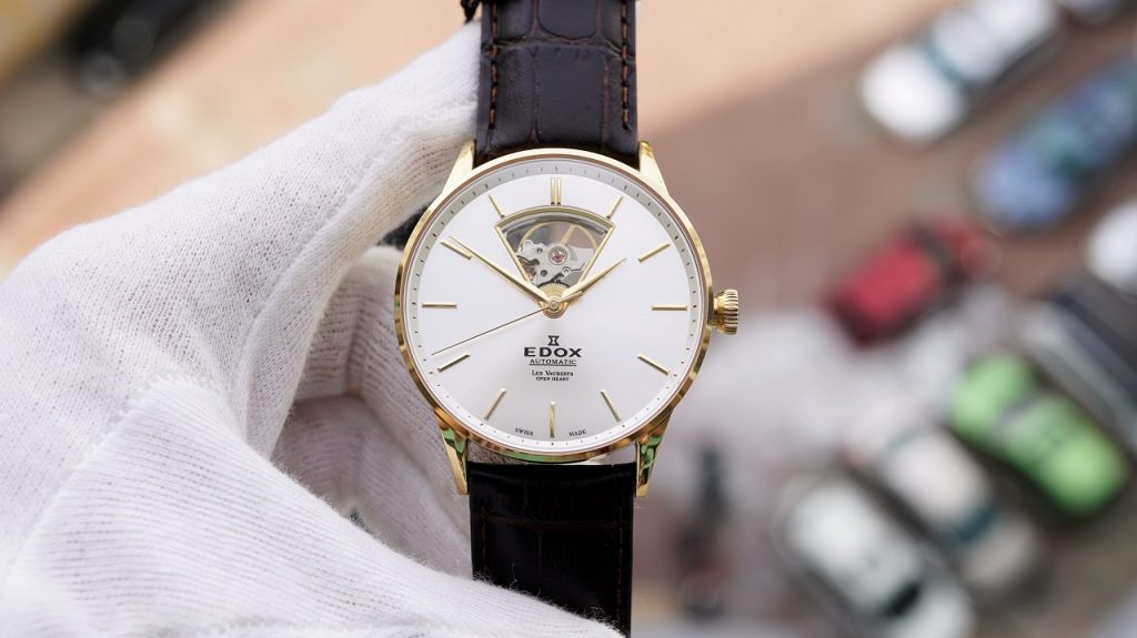 Edox 85010-37J-AID thuộc dòng Les Vauberts Open Heart 